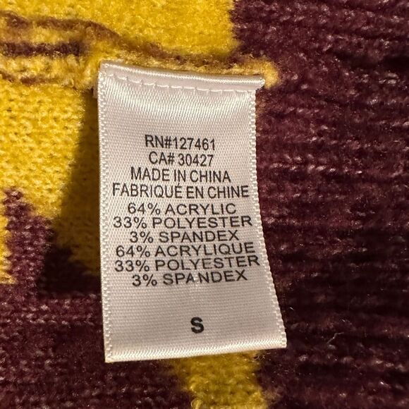 WILDFOX Sweater Revolve Rainbow Star Print Crushed Berry Size Small - Picture 8 of 11